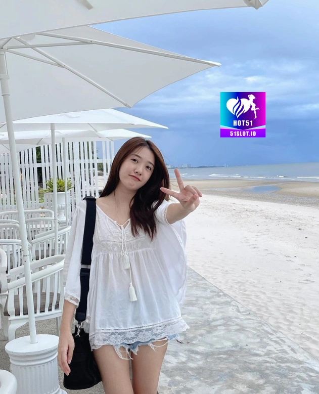 Ayu Kartika HOT51