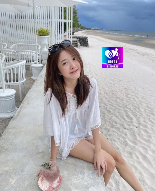 Ayu Kartika HOT51