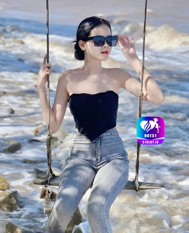Ayu Rahmawati HOT51