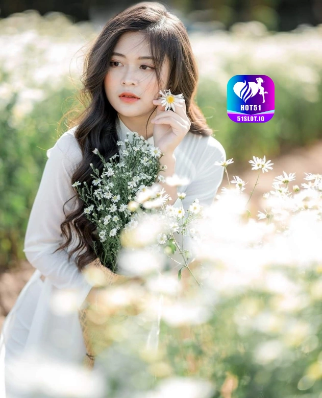 Ayu Umami HOT51