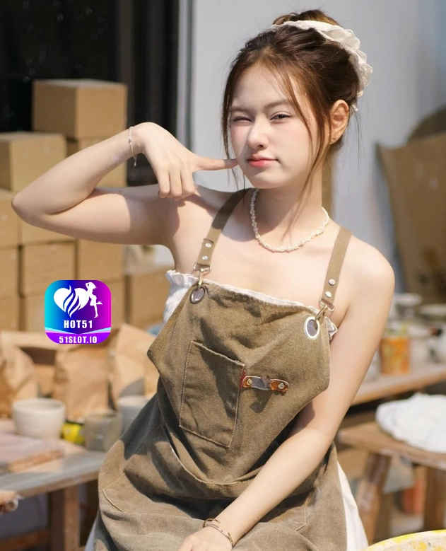 Bella Pratama HOT51
