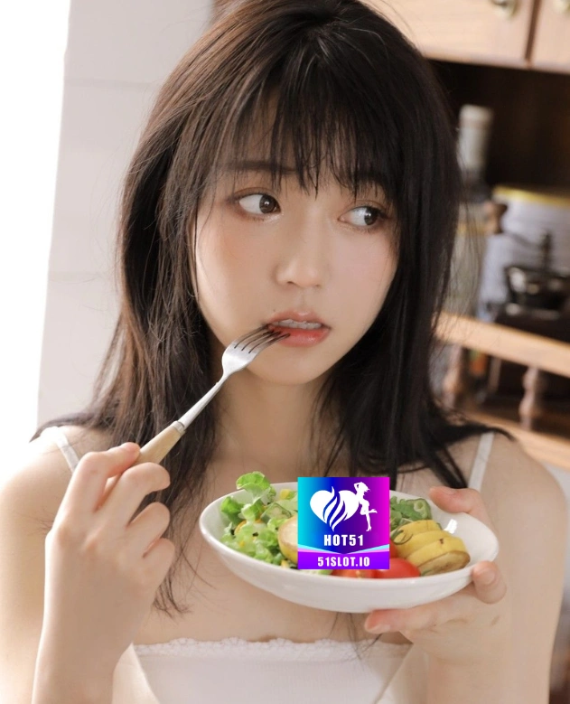 Citra Hutabarat HOT51