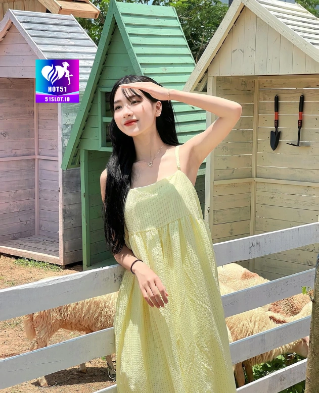 Citra Permatasari HOT51