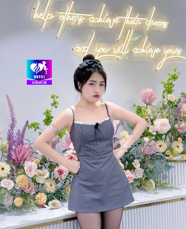 Dewi Permatasari HOT51