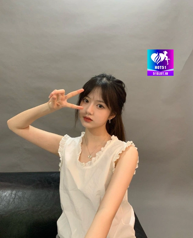 Dewi Permatasari HOT51