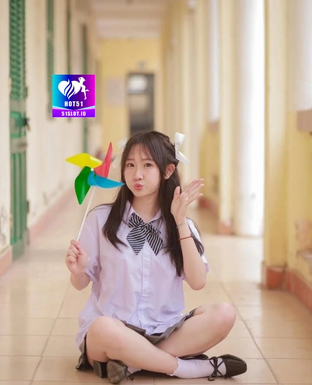 Dewi Utami HOT51