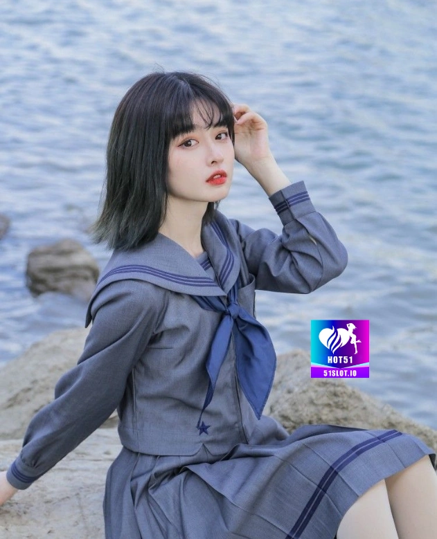 Dina Kartika HOT51