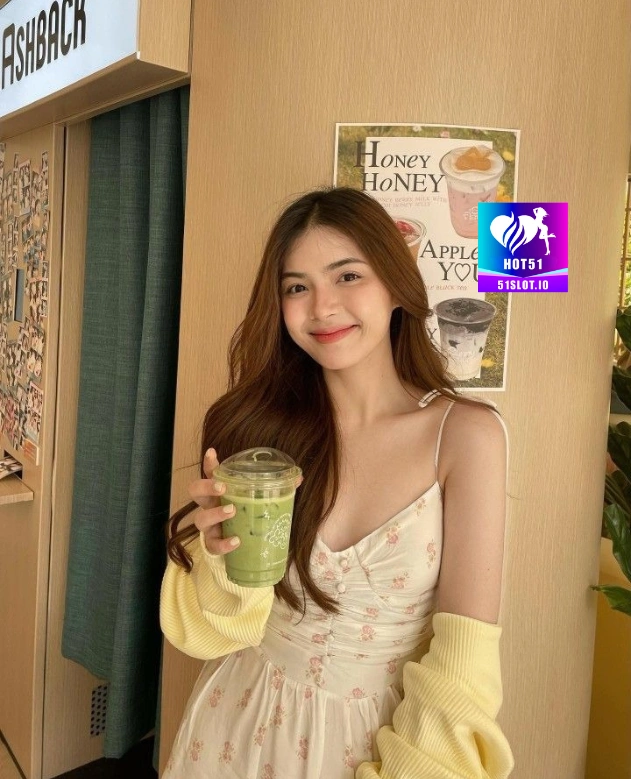 Indah Syahrini HOT51