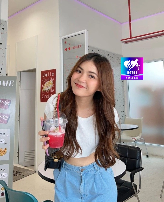 Indah Syahrini HOT51