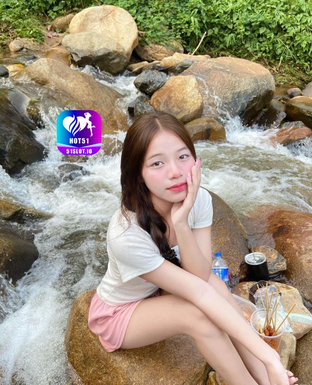Intan Siregar HOT51
