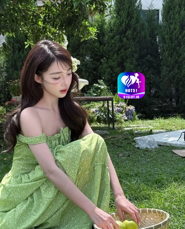 Lestari Anggraini HOT51