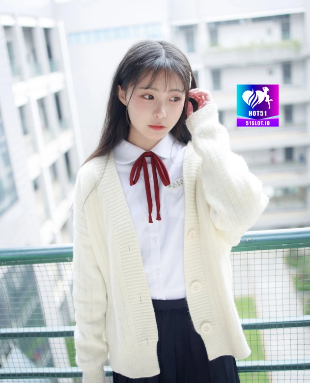 Lestari Hutabarat HOT51