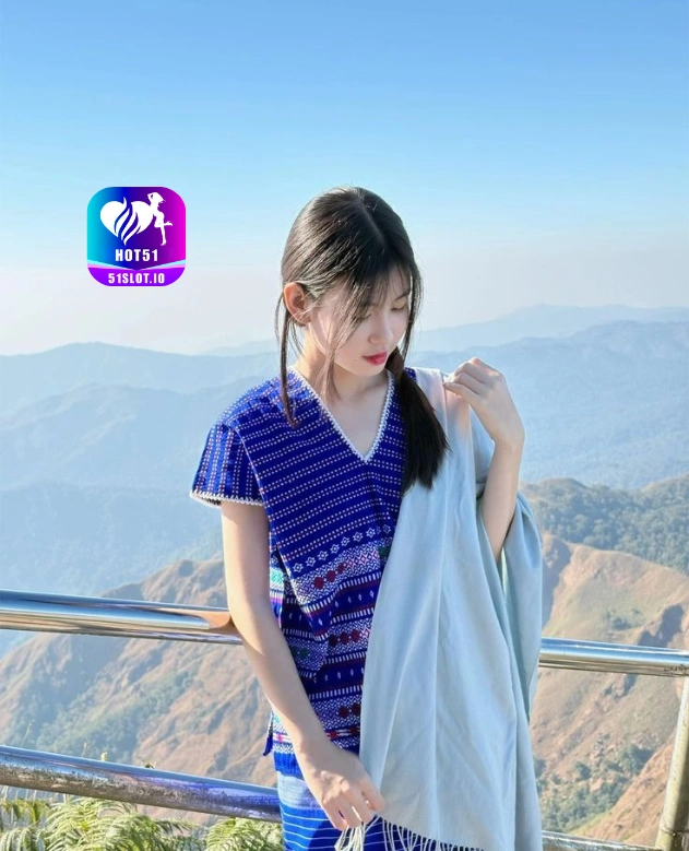Melitid Siregar HOT51