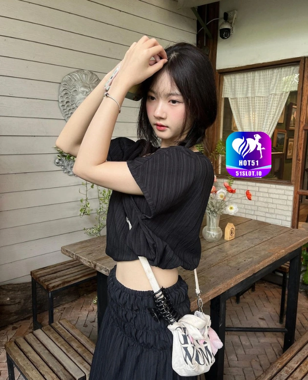 Nia Pertiwi HOT51
