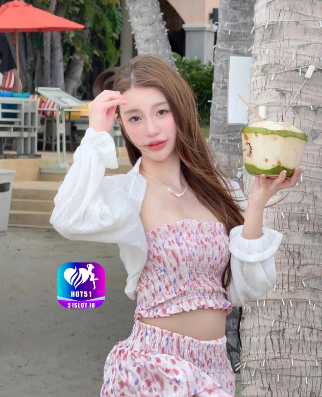 Nia Pertiwi HOT51