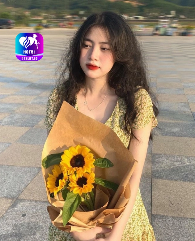 Putri Pertiwi HOT51