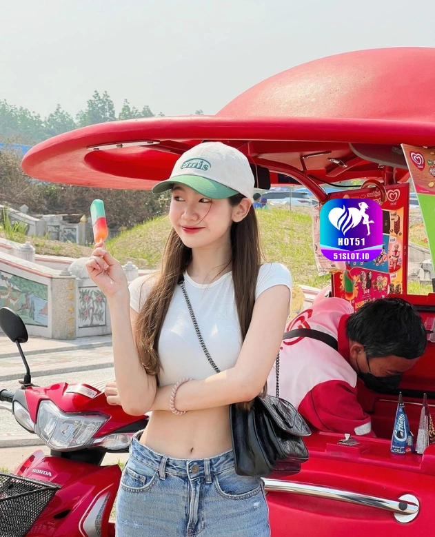 Siti Wulandari HOT51