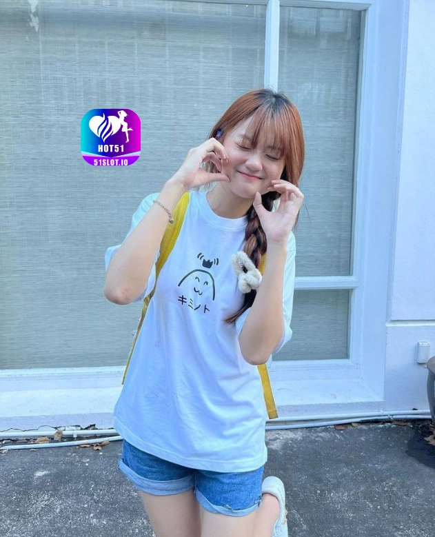 Tari Pertiwi HOT51