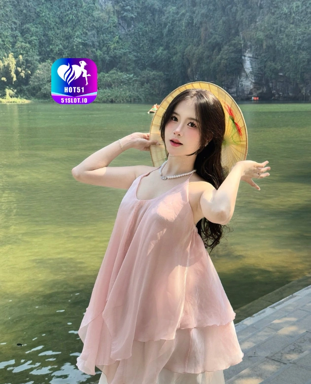 Tari Pratama HOT51