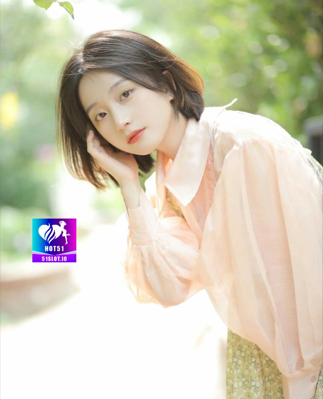 Tari Saputra HOT51