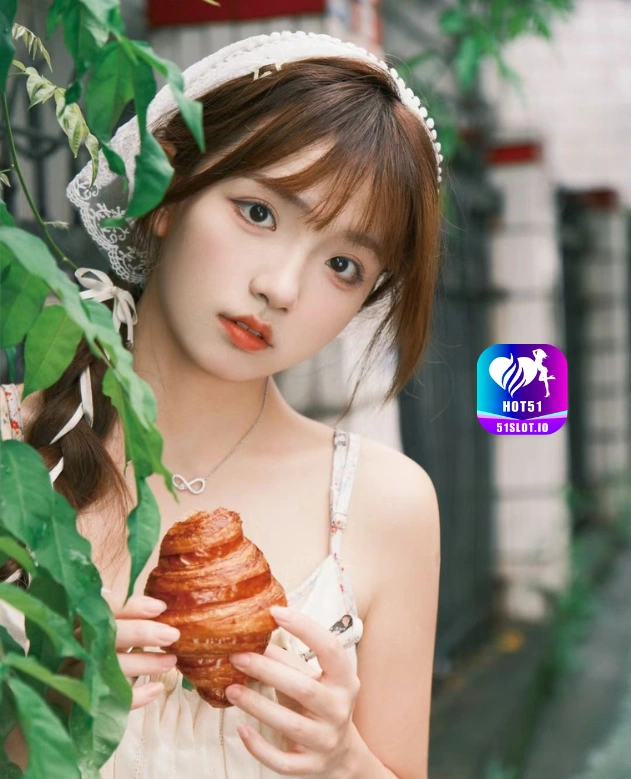 Tutu Ginowan HOT51